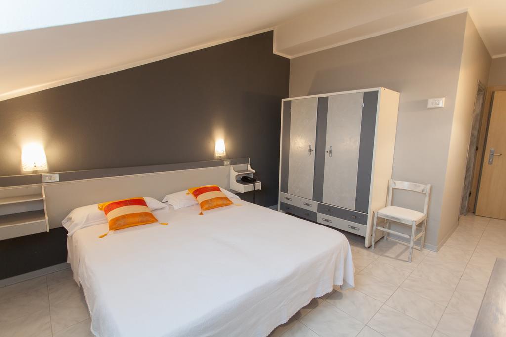 Hotel Roma Salsomaggiore Terme Bagian luar foto